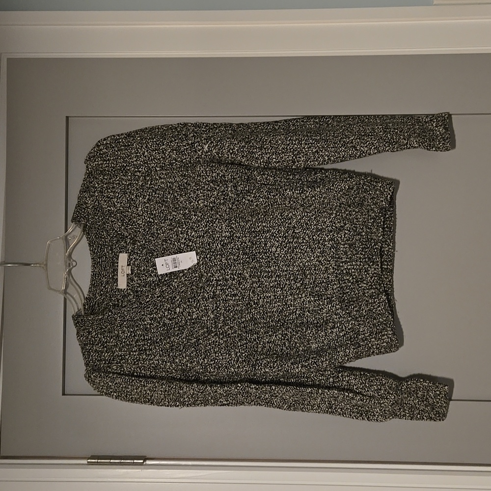 Women's sweater